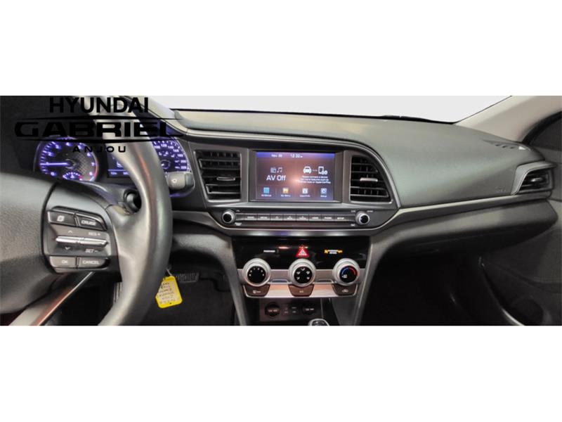 hyundai Elantra 2020 - 17