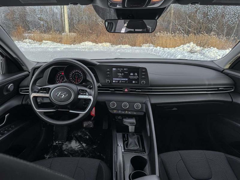 hyundai Elantra 2023 - 26