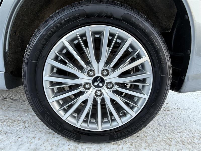 mitsubishi Outlander rechargeable 2020 - 10