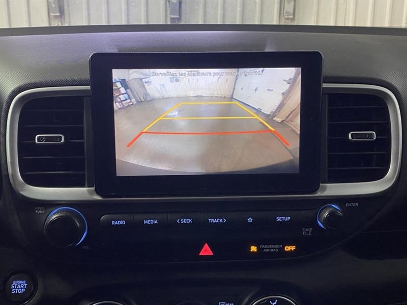 hyundai Venue 2022 - 24