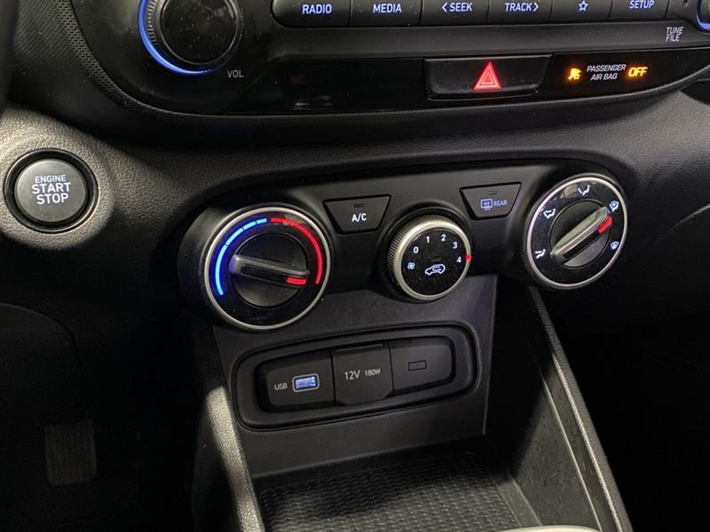 hyundai Venue 2022 - 26