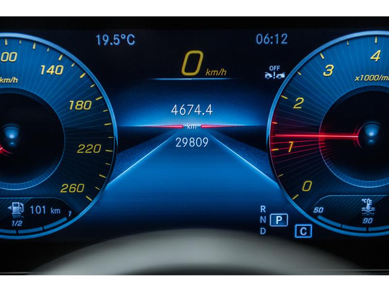 mercedes-benz GLB250 2023 - 17