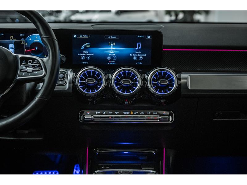 mercedes-benz GLB250 2023 - 28