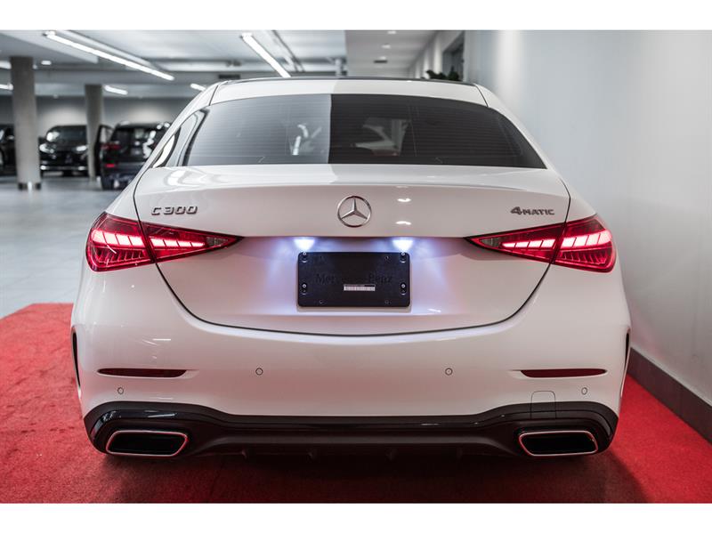 mercedes-benz C300 2024 - 7