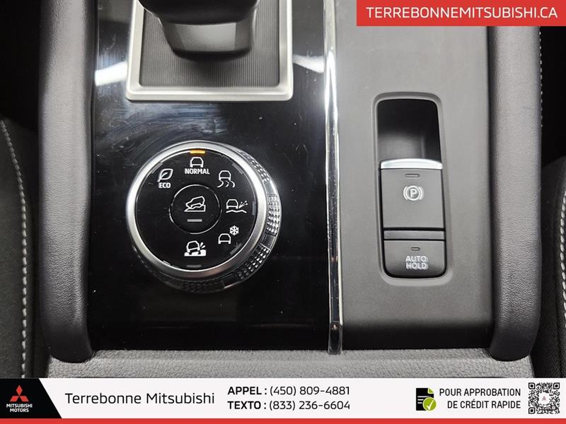 mitsubishi Outlander 2023 - 25