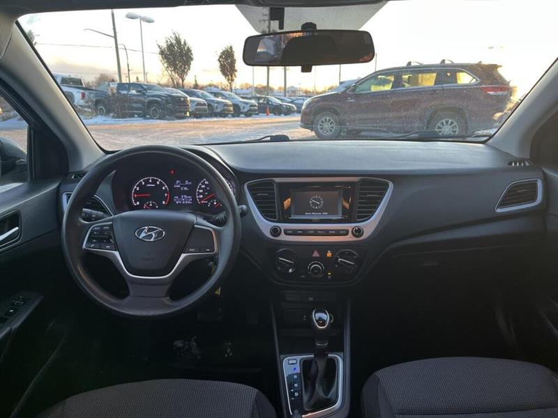 hyundai Accent 2018 - 12