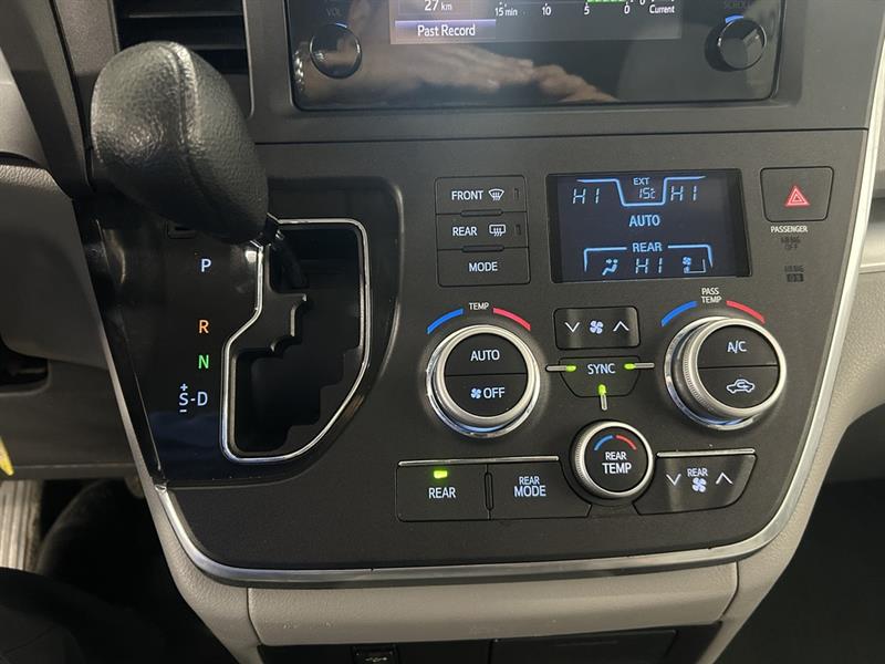 toyota Sienna 2015 - 10