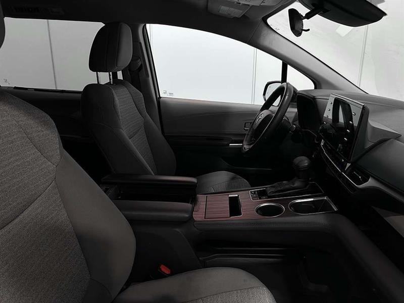 toyota Sienna 2022 - 28