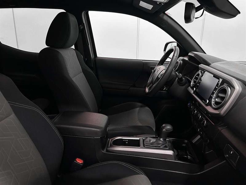 toyota Tacoma 2023 - 27