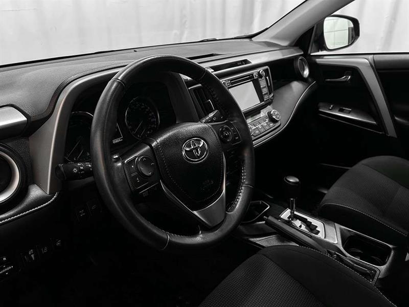 toyota RAV4 2018 - 11