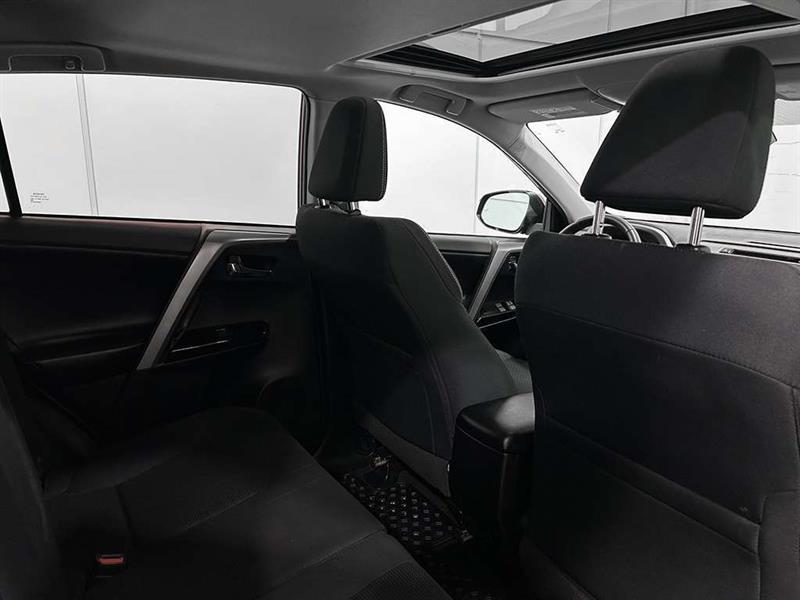 toyota RAV4 2018 - 26