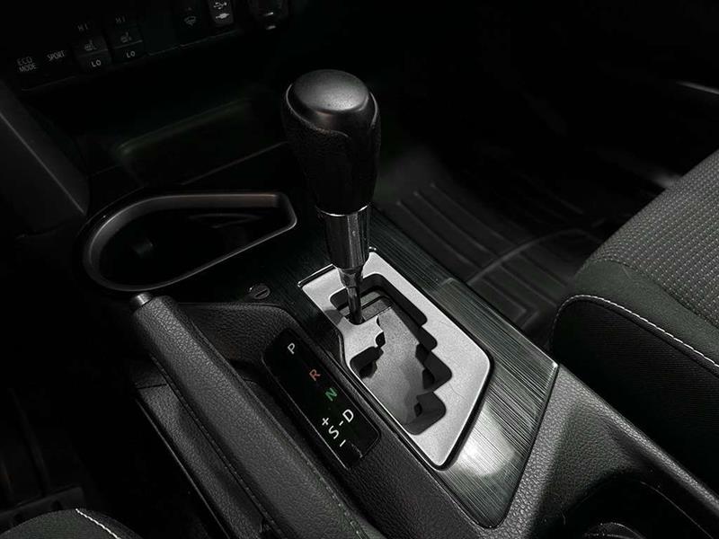 toyota RAV4 2018 - 17