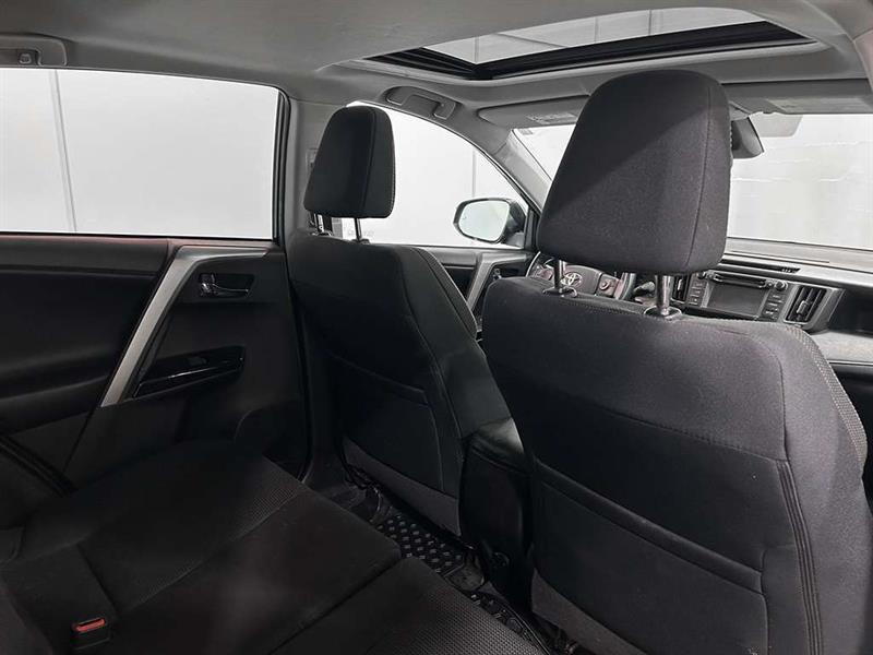 toyota RAV4 2018 - 24