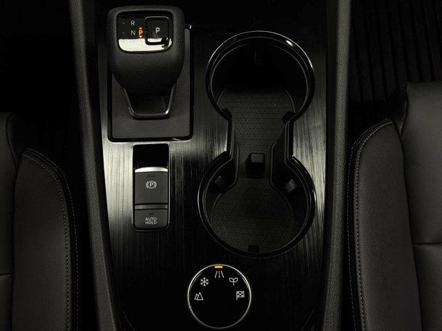 nissan Rogue 2021 - 24