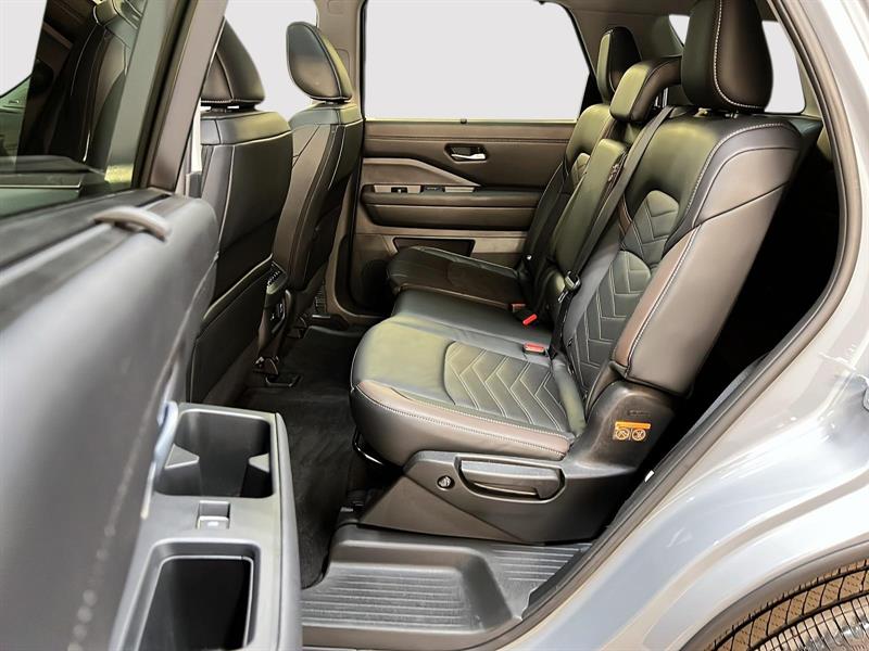 nissan Pathfinder 2025 - 9