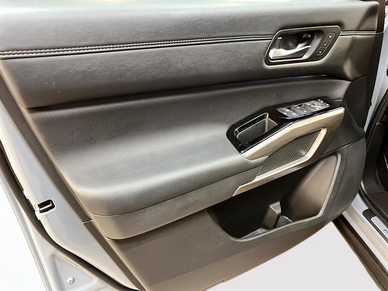 nissan Pathfinder 2025 - 27