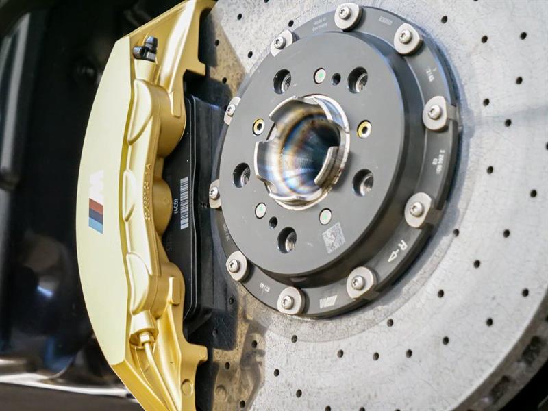 bmw M4 GTS 2016 - 17