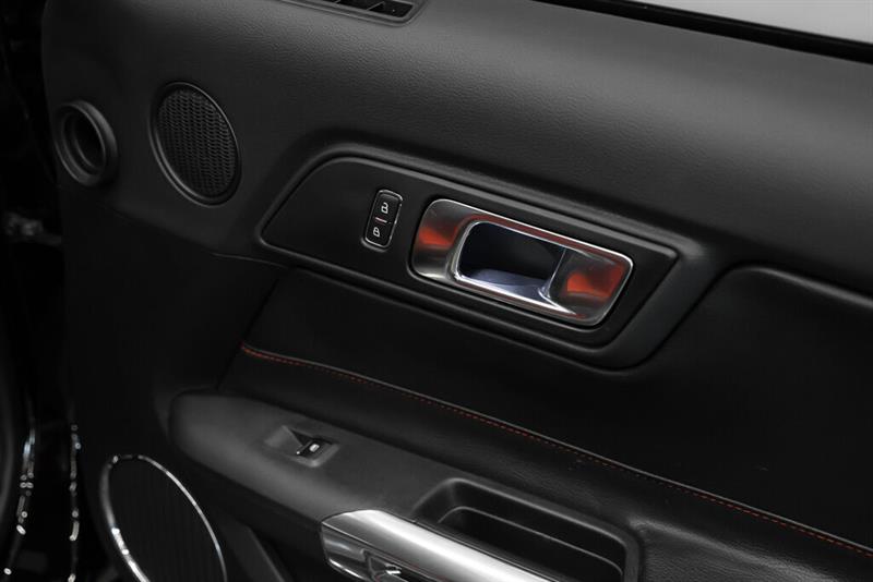 ford Mustang 2020 - 21