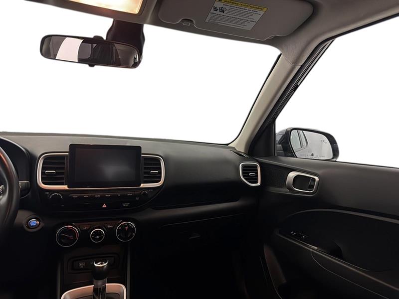 hyundai Venue 2023 - 23