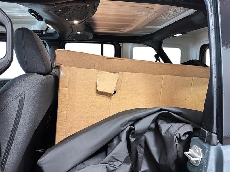 jeep Wrangler 2024 - 11