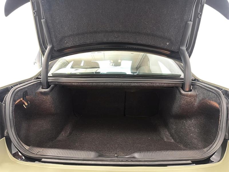 dodge Charger 2022 - 11