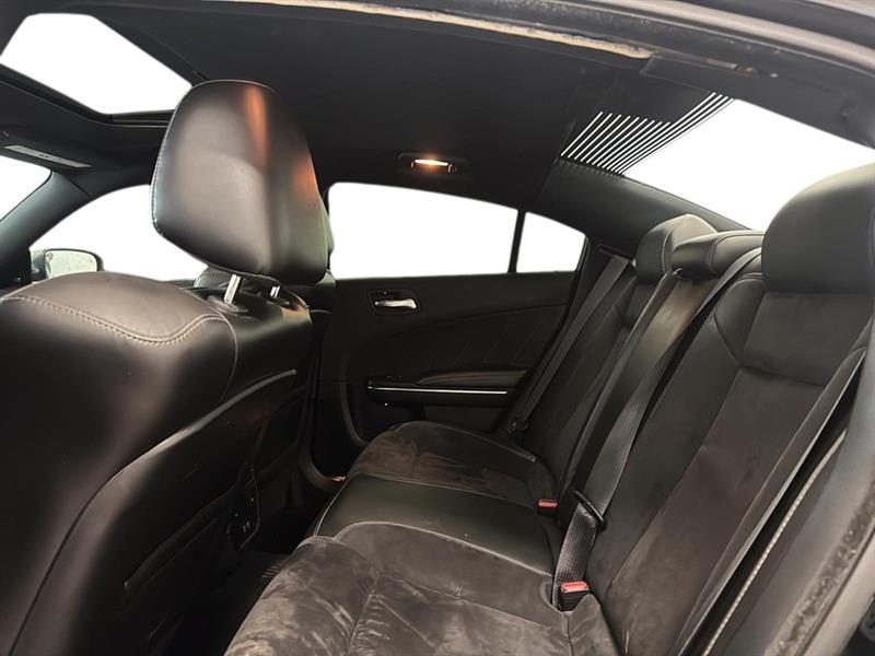 dodge Charger 2022 - 18