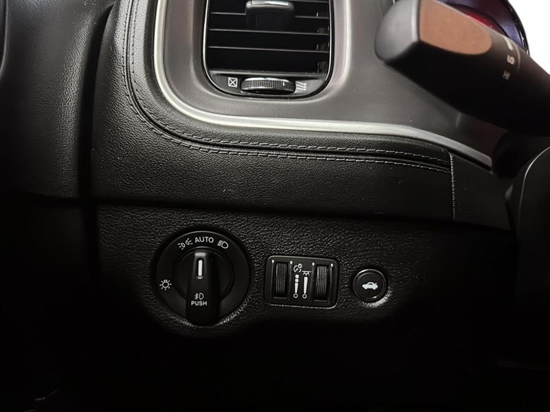 dodge Charger 2022 - 25