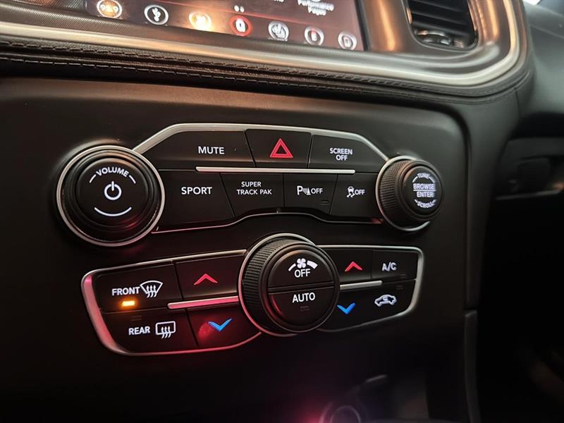 dodge Charger 2022 - 36