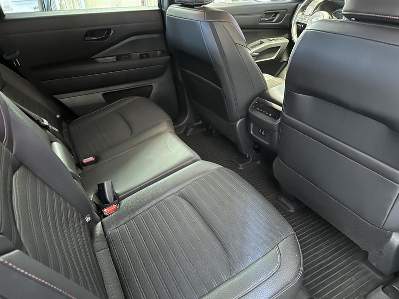 nissan Pathfinder 2023 - 16