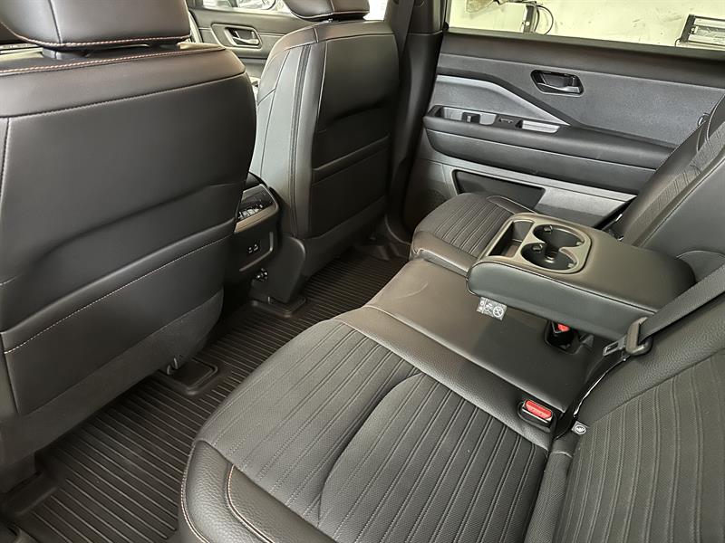 nissan Pathfinder 2023 - 17