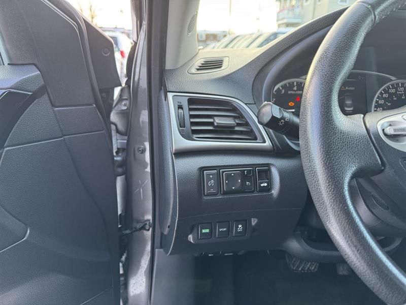 nissan Sentra 2017 - 10