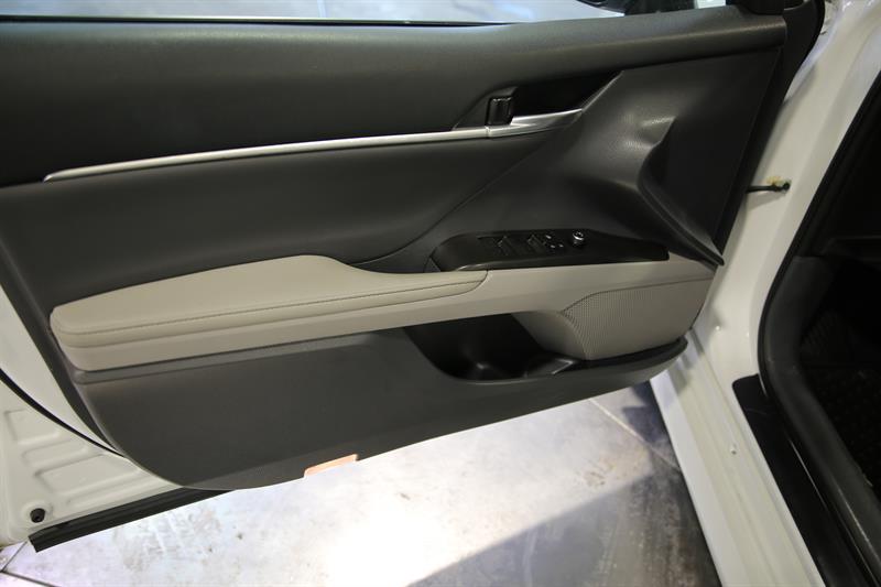 toyota Camry 2021 - 11