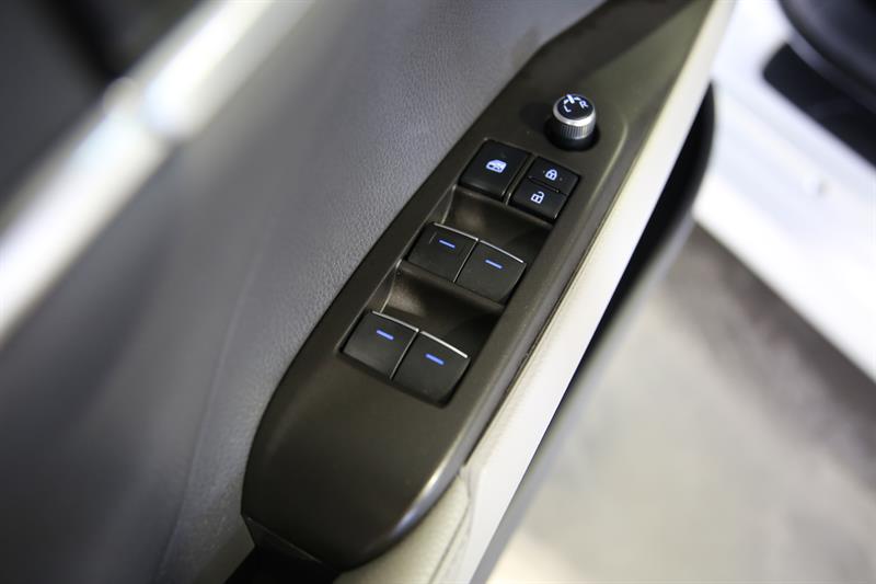 toyota Camry 2021 - 12