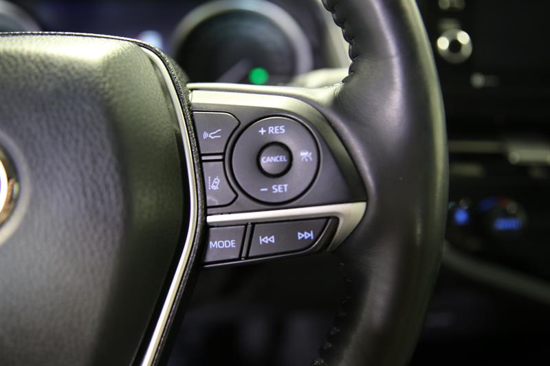 toyota Camry 2021 - 16