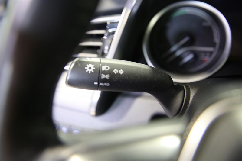 toyota Camry 2021 - 17