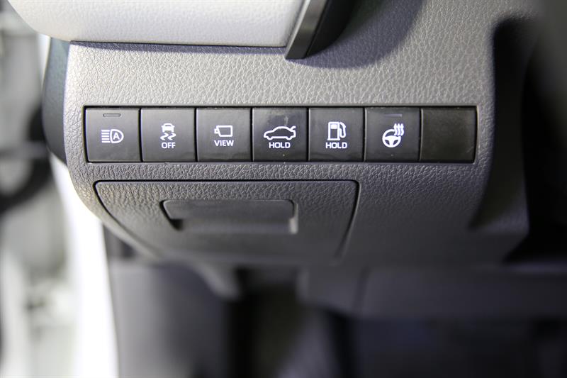 toyota Camry 2021 - 19