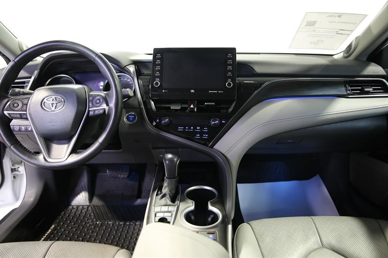 toyota Camry 2021 - 27