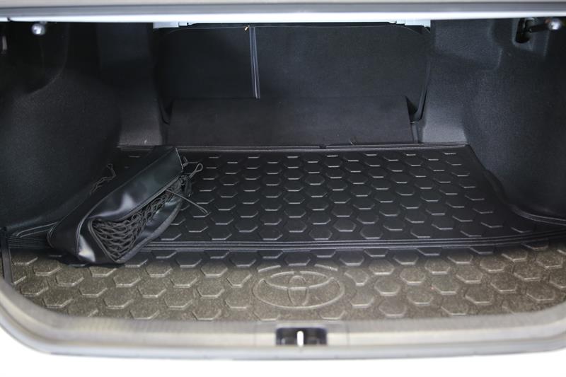 toyota Camry 2021 - 31