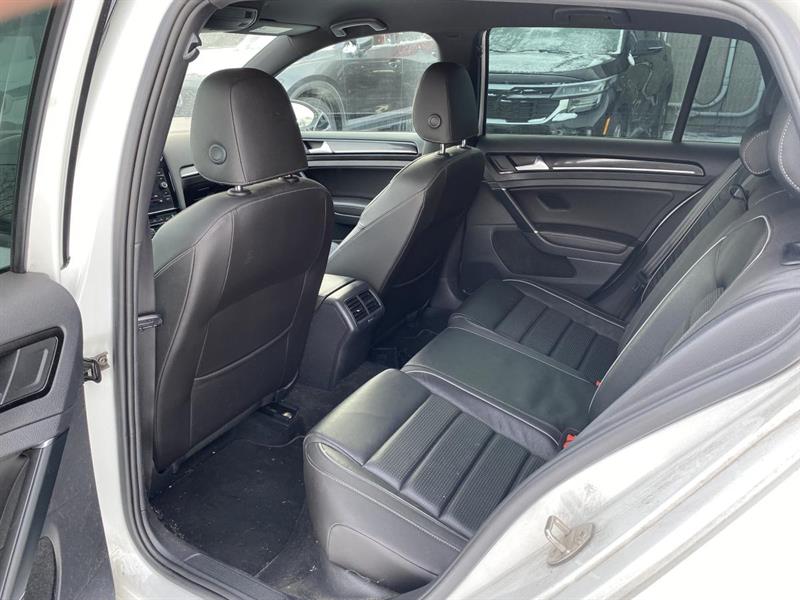 volkswagen Golf R 2018 - 9