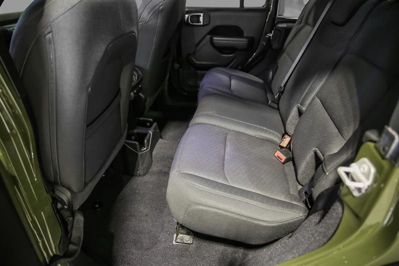 jeep Wrangler 2022 - 25