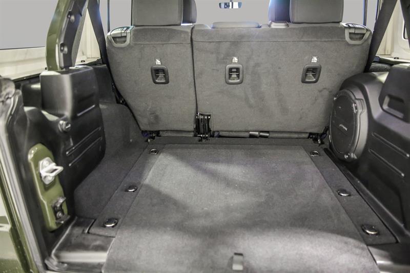 jeep Wrangler 2022 - 26