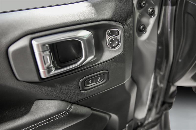 jeep Wrangler 2023 - 13