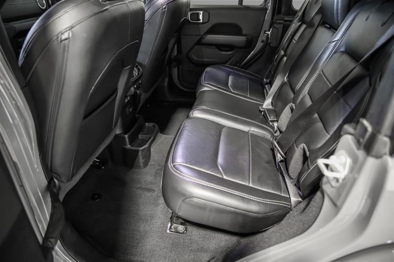 jeep Wrangler 2023 - 26