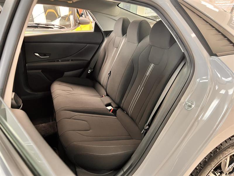 hyundai Elantra 2022 - 11