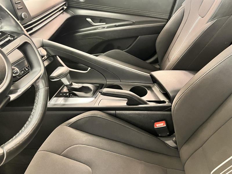 hyundai Elantra 2022 - 19