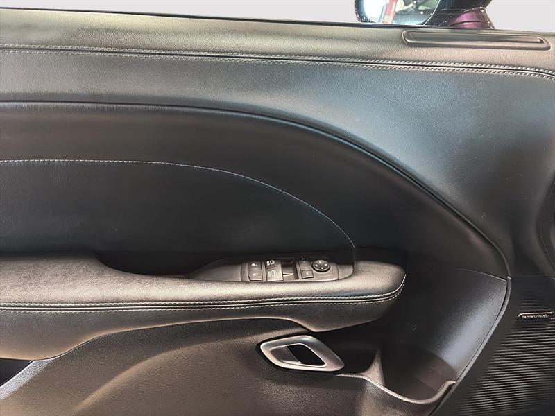 dodge Challenger 2020 - 21