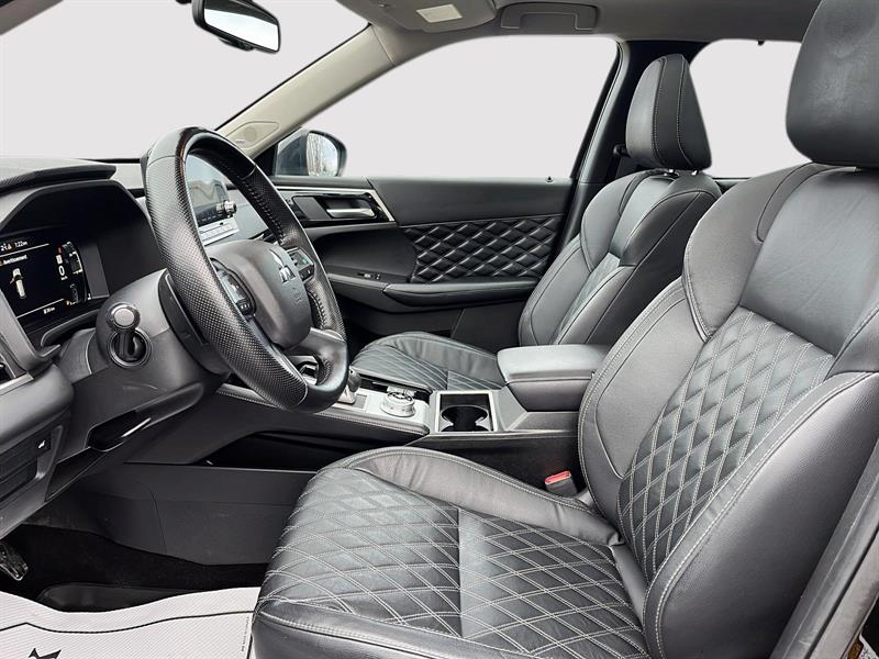 mitsubishi Outlander 2022 - 14