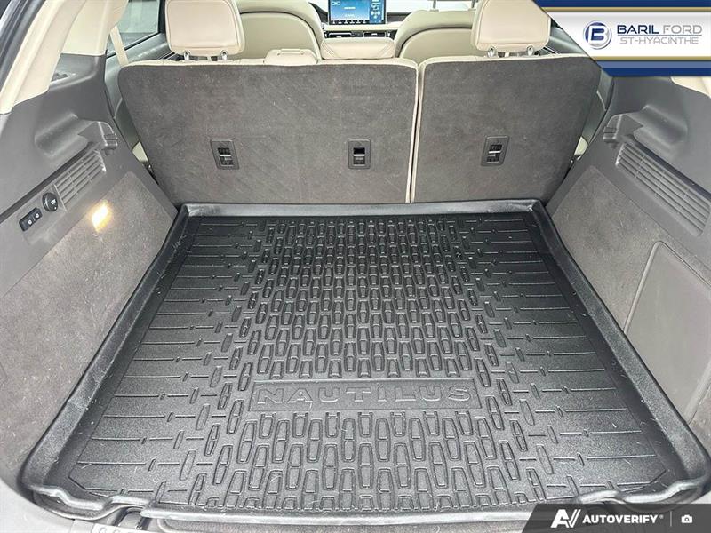 lincoln Nautilus 2022 - 10