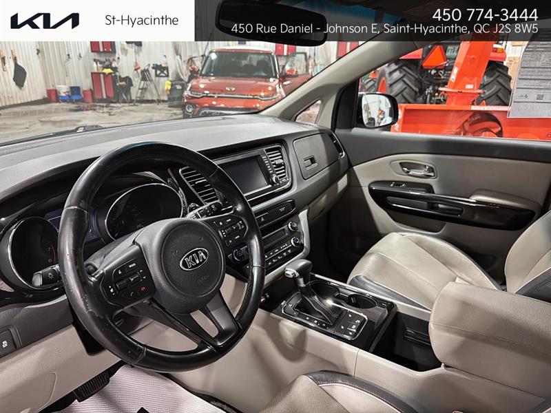 kia Sedona 2017 - 9