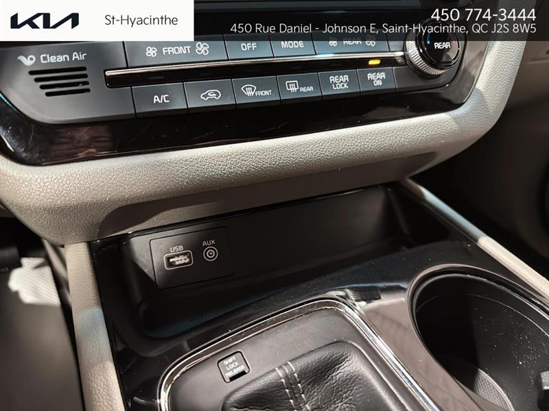 kia Sedona 2017 - 17